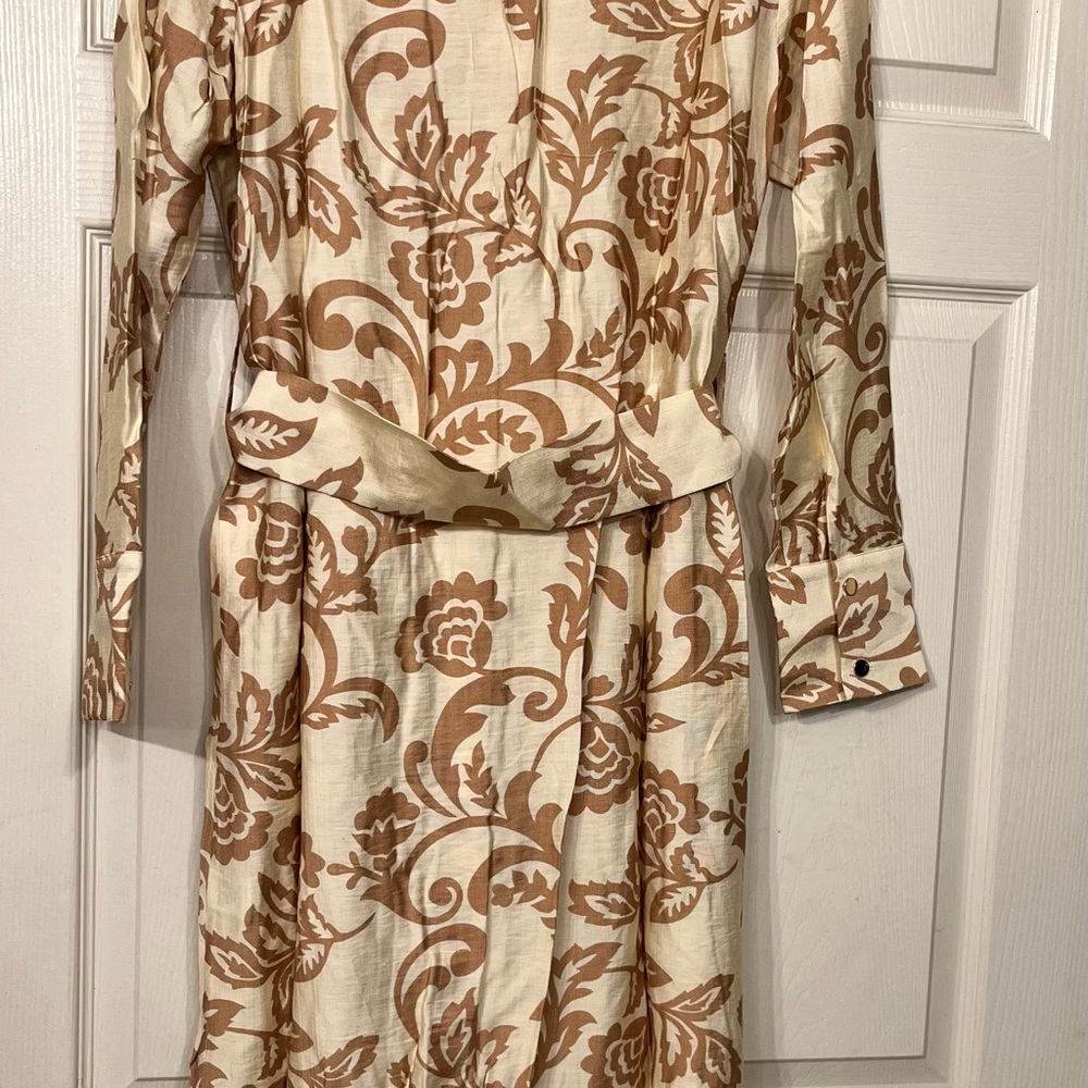 Elegant Floral Beige Dress - Picture 5 of 6